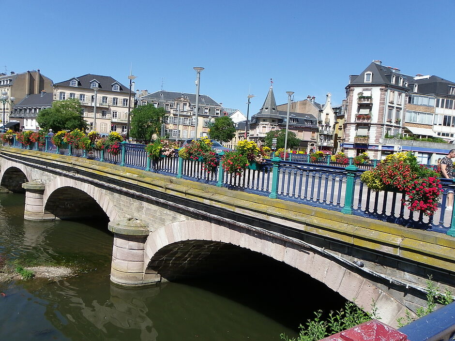 Jardinières du pont Sadi Carnot. - Agrandir l'image, . 0octets (fenêtre modale)