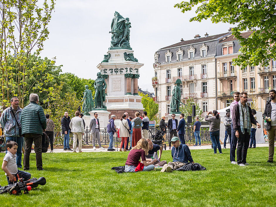 Inauguration Place de la Republique - Agrandir l'image, . 0octets (fenêtre modale)