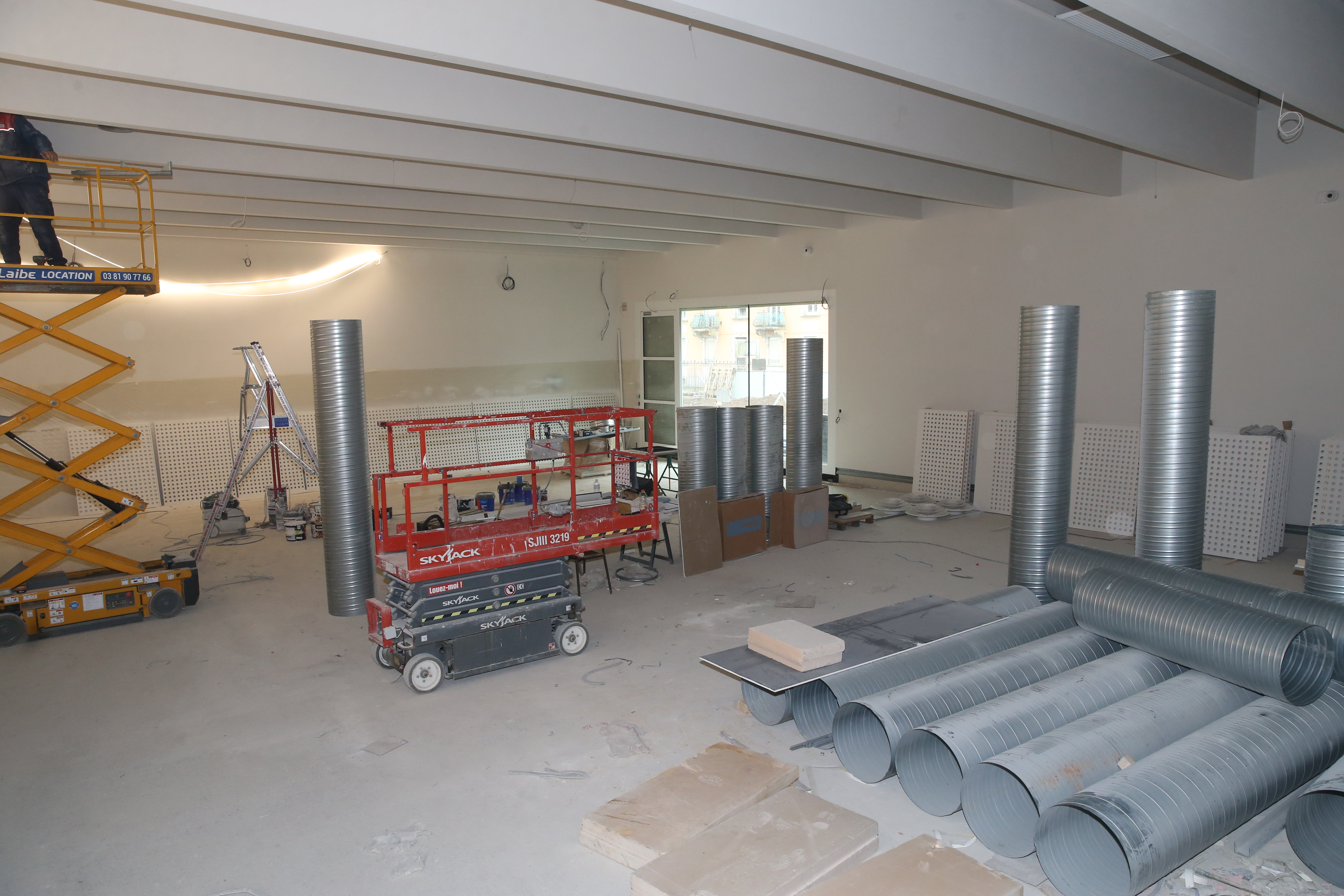 Installation des faux plafonds acoustiques